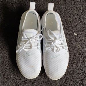 Nike Acalme Women's Shoe